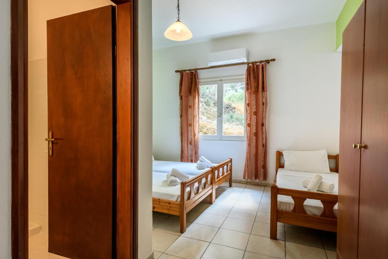 Antonis Studio Apartment Sfinarion Exterior photo